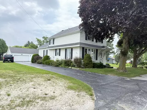 8623 Center, Newton, WI 53063