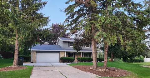 3330 S Hickory, New Berlin, WI 53151