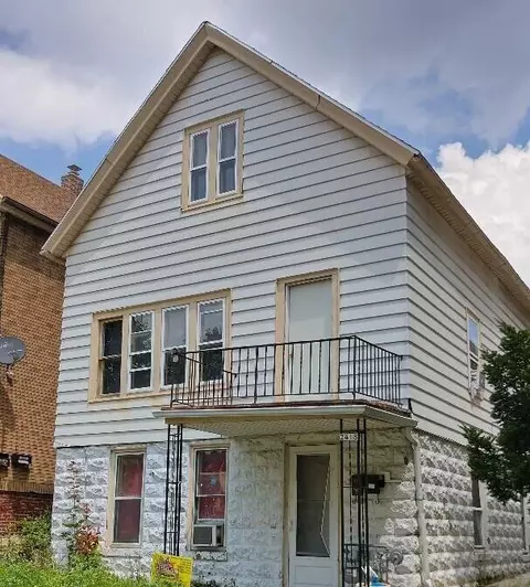 2418 S 9th, Milwaukee, WI 53215