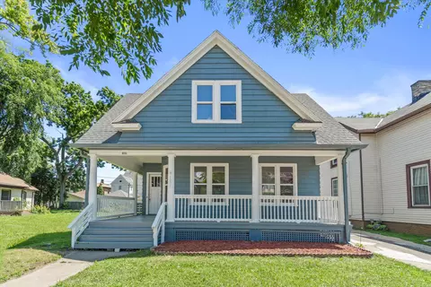 1021 Park, Racine, WI 53403
