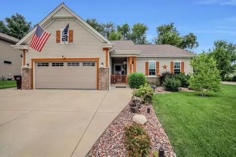 900 Poplar Grv, Waterford, WI 53185