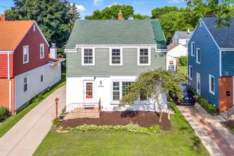 4823 N Elkhart, Whitefish Bay, WI 53217