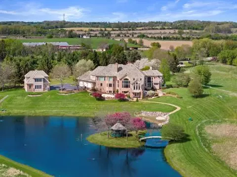 n84w36411 Riverwood, Oconomowoc, WI 53066