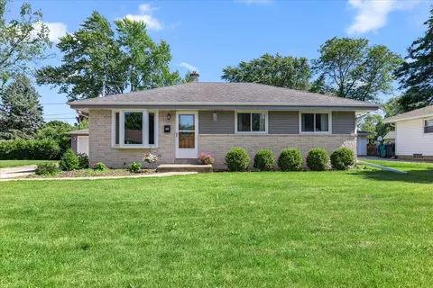 n90w17493 St Thomas, Menomonee Falls, WI 53051