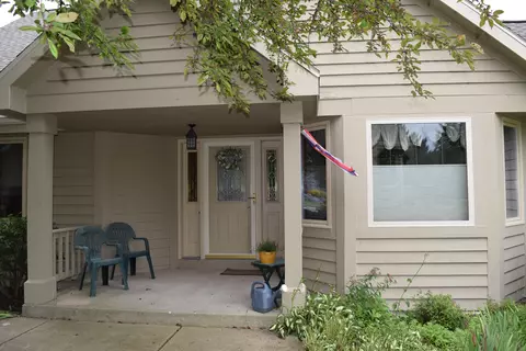 n21w24090 Garden #3E, Pewaukee, WI 53072