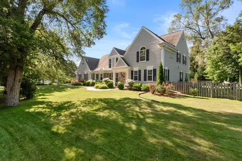 501 E Freistadt, Thiensville, WI 53092