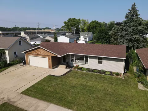 2906 Blaine, Racine, WI 53405