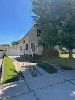 907 S 22nd, Manitowoc, WI 54220