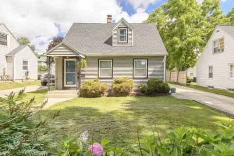 8944 W Montana, West Allis, WI 53227