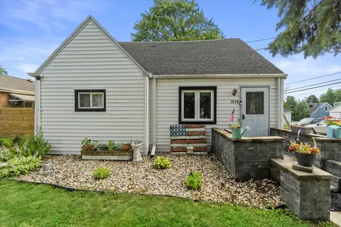 3858 S 37th, Greenfield, WI 53221