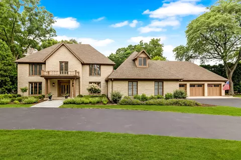 2370 Woodmoor, Brookfield, WI 53045