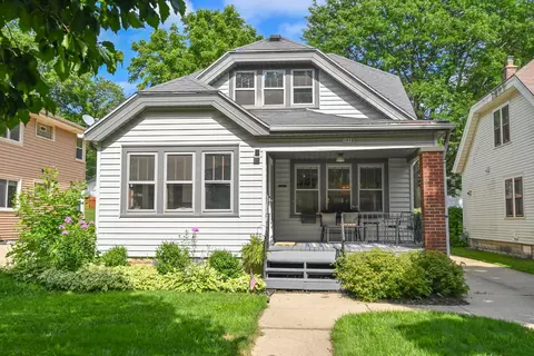 2016 N 84th, Wauwatosa, WI 53226
