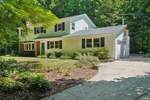 3598 Lusan, Jackson, WI 53012