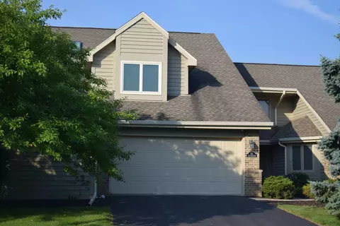 n21w24191 Dorchester #22 C, Pewaukee, WI 53072
