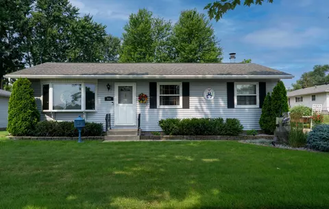 711 East, Onalaska, WI 54650