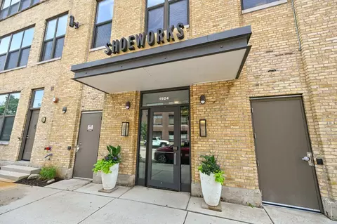 1924 N Hubbard #218, Milwaukee, WI 53212