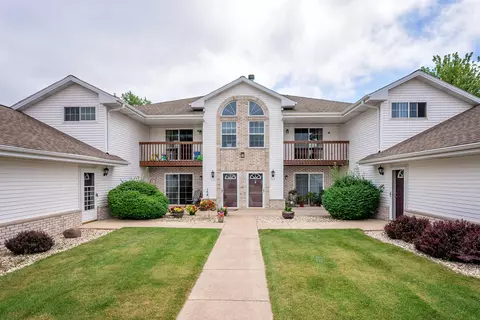 6145 S Creekside #6, Cudahy, WI 53110