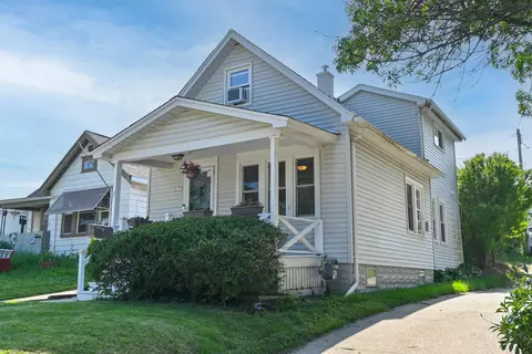 2177 S 94th, West Allis, WI 53227