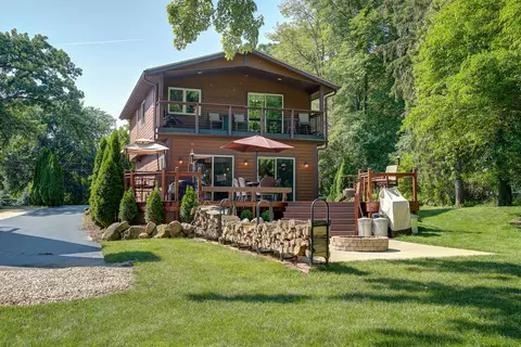 24532 Sandy Pt, Norway, WI 53185