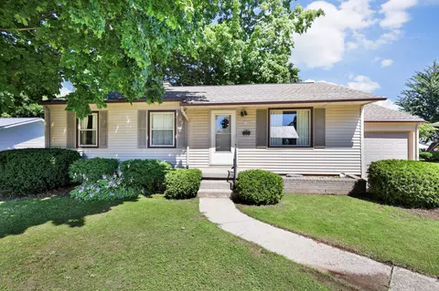 3706 Schroeder, Manitowoc, WI 54220