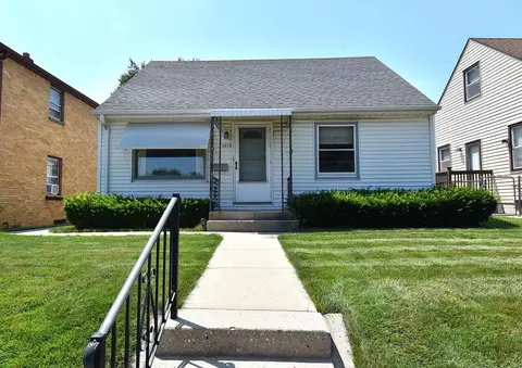2813 S 68th, Milwaukee, WI 53219