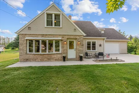 1236 N Westview, Cleveland, WI 53015