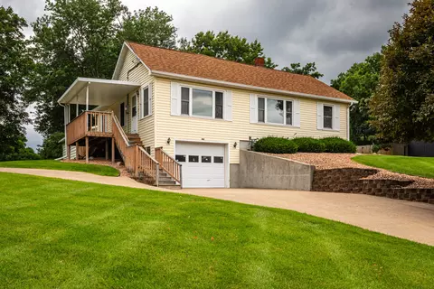 402 Oak Frst, Onalaska, WI 54650