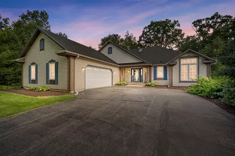 4515 Empire, Waterford, WI 53185