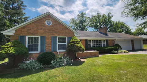 n71w15071 Plainview, Menomonee Falls, WI 53051