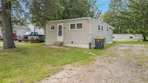 213 W Railroad, Saint Cloud, WI 53079