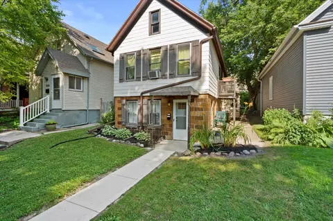 2522 N Bartlett #2524, Milwaukee, WI 53211