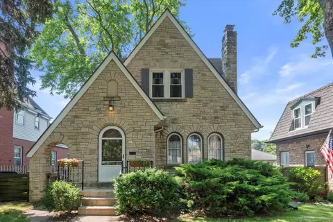 319 E Warnimont, Milwaukee, WI 53207