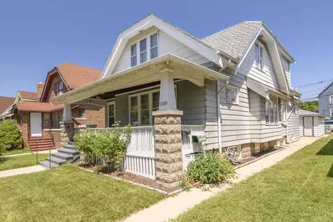 3252 N Dr Lester Carter #3252A, Milwaukee, WI 53206