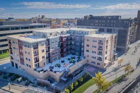 401 N Washington, Green Bay, WI 54301