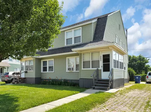 3231 Republic #3233, Racine, WI 53405