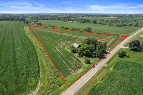 w7271 County Road I, Oak Grove, WI 53039