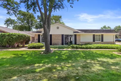 5300 Woodbridge, Greenfield, WI 53221