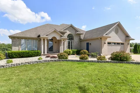2933 Sun Mdw, Delavan, WI 53115