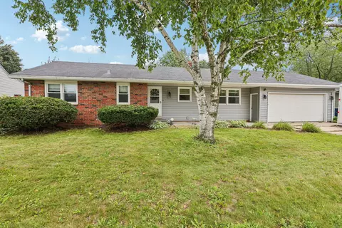 1736 17th, Grafton, WI 53024