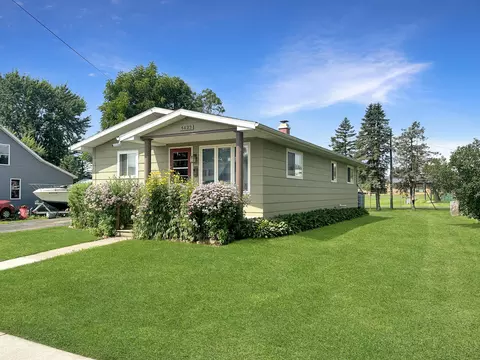 1423 Academy, Elroy, WI 53929