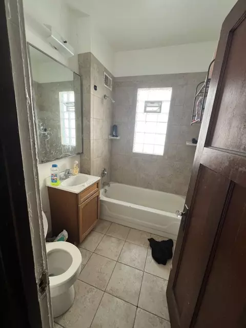 2767 N 40th #2769, Milwaukee, WI 53210