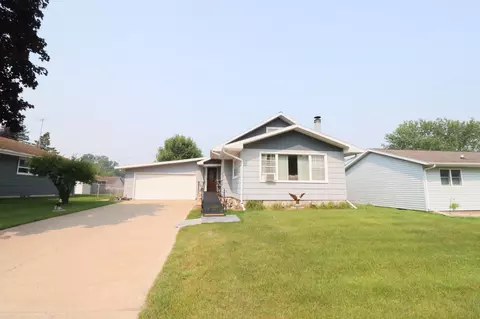 539 10th, Onalaska, WI 54650