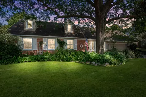 414 Hillcrest, Port Washington, WI 53074