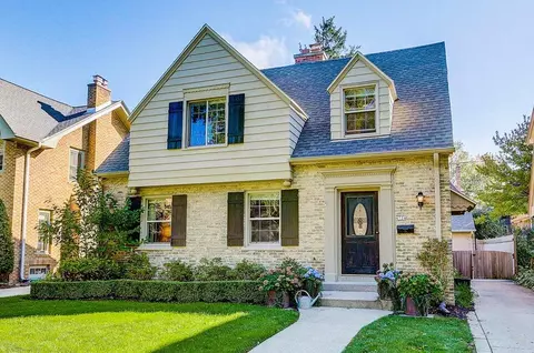 4724 N Woodburn, Whitefish Bay, WI 53211