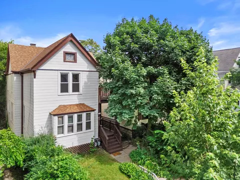 3272 N Bartlett #A, Milwaukee, WI 53211