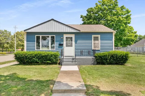 1937 Wustum, Racine, WI 53404
