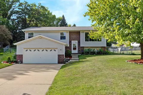 422 Scott, Hartford, WI 53027