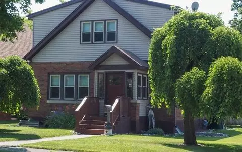 702 2nd, West Bend, WI 53095