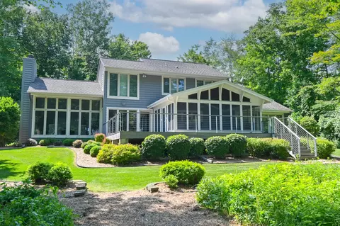 4328 High Point Bch, Port Washington, WI 53074