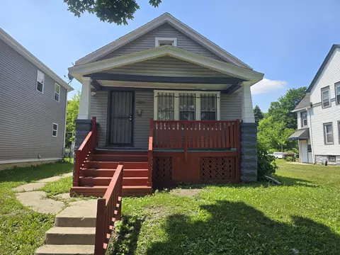 2935 N Dr Lester Carter, Milwaukee, WI 53206